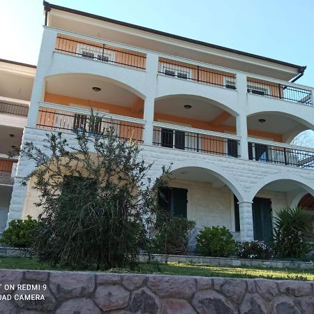Apartmani Andrea Херцег-Нови Экстерьер фото