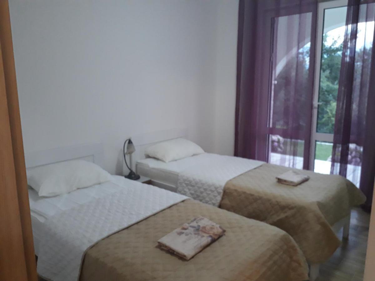 Apartmani Andrea Херцег-Нови Экстерьер фото